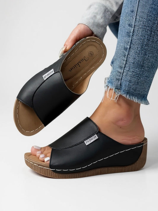 Ramona Platform Slides — Casuarina