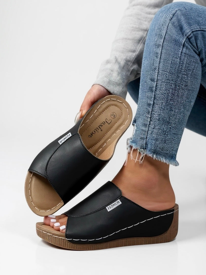 Ramona Platform Slides — Casuarina